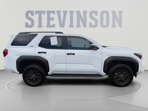 Certified 2025 Toyota 4Runner SR5 AWD/4WD image 6