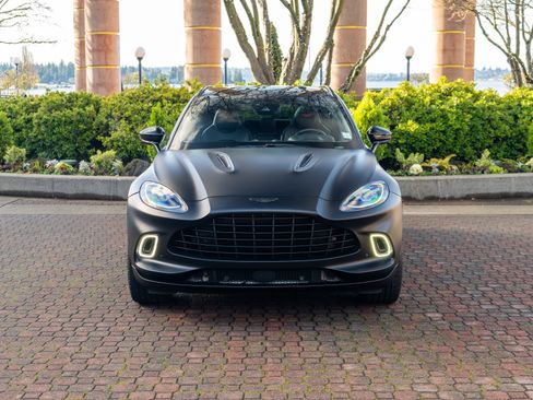 Used 2022 Aston Martin DBX image 6