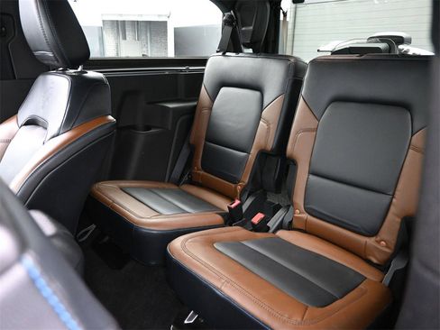 Used 2023 Ford Bronco Outer Banks w/ Sasquatch Package image 14