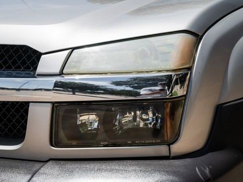 Used 2004 Chevrolet Avalanche 2WD image 56