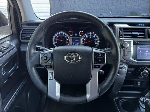 Used 2019 Toyota 4Runner SR5 AWD/4WD image 20