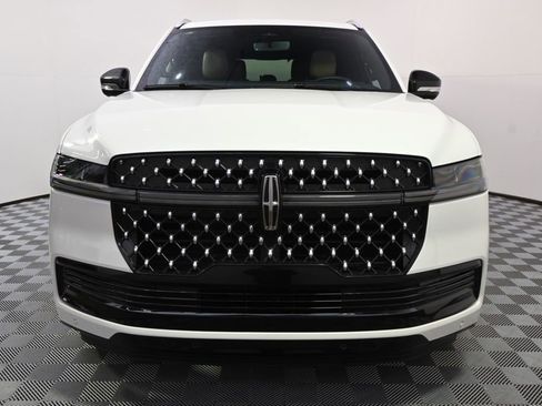 New 2026 Lincoln Navigator Black Label AWD/4WD image 10