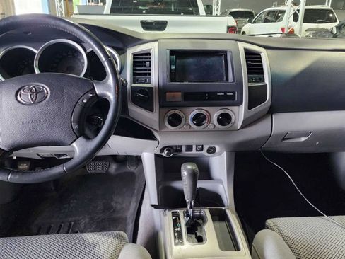 Used 2011 Toyota Tacoma 4x4 Double Cab w/ TRD Off-Road Pkg w/JBL Audio image 3