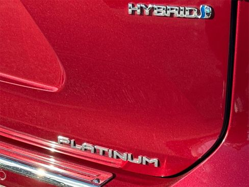 Used 2024 Toyota Highlander Platinum image 8