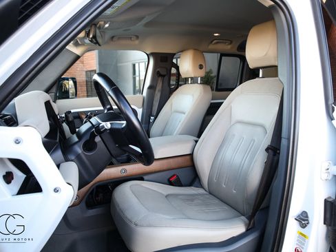 Used 2021 Land Rover Defender 110 SE image 34