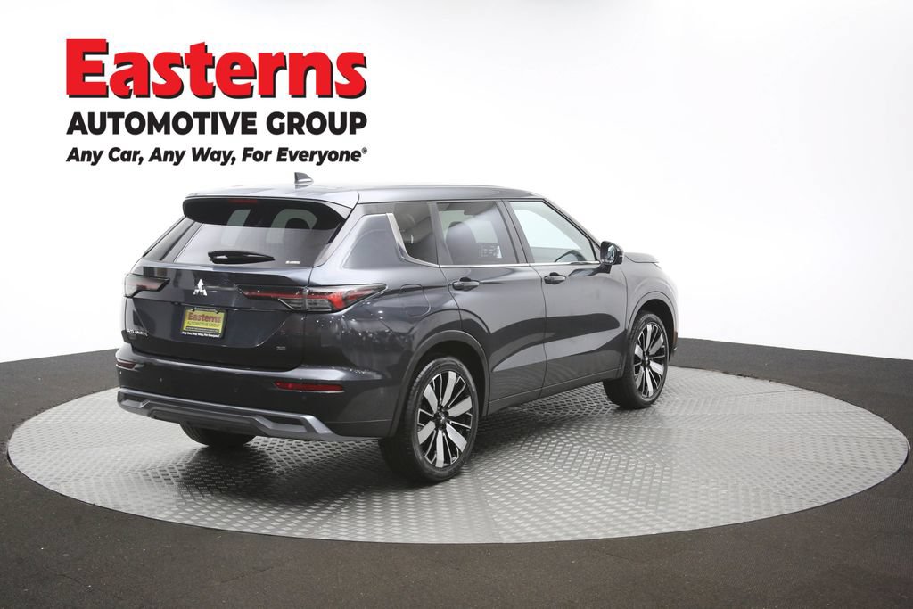 Used 2025 Mitsubishi Outlander SE AWD/4WD image 42