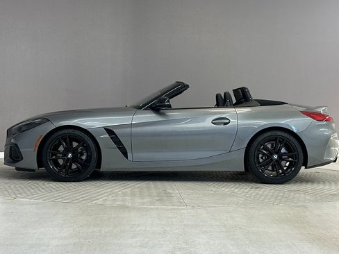 Used 2024 BMW Z4 sDrive30i w/ Shadowloine Package RWD image 2