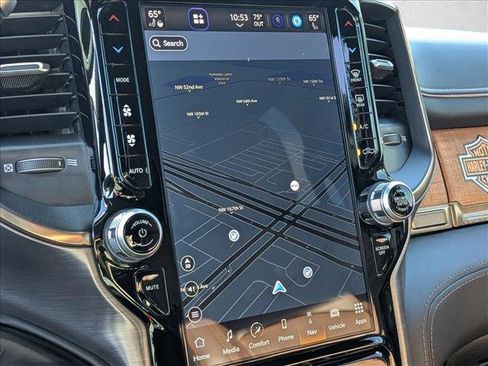 Used 2024 RAM 3500 Limited image 12