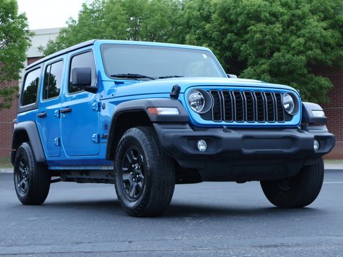 Used 2025 Jeep Wrangler Unlimited Sport AWD/4WD image 1