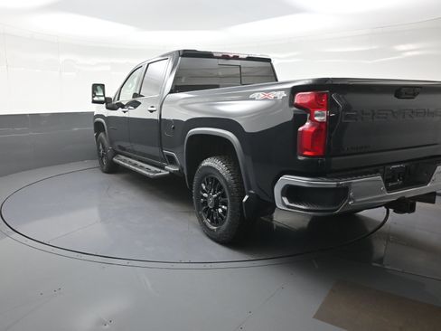 Used 2020 Chevrolet Silverado 2500 LTZ w/ LTZ Plus Package image 5