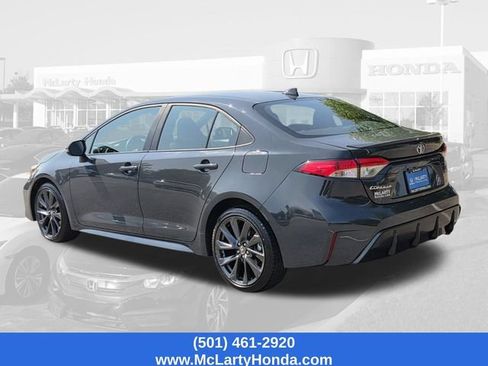 Used 2025 Toyota Corolla SE FWD image 3