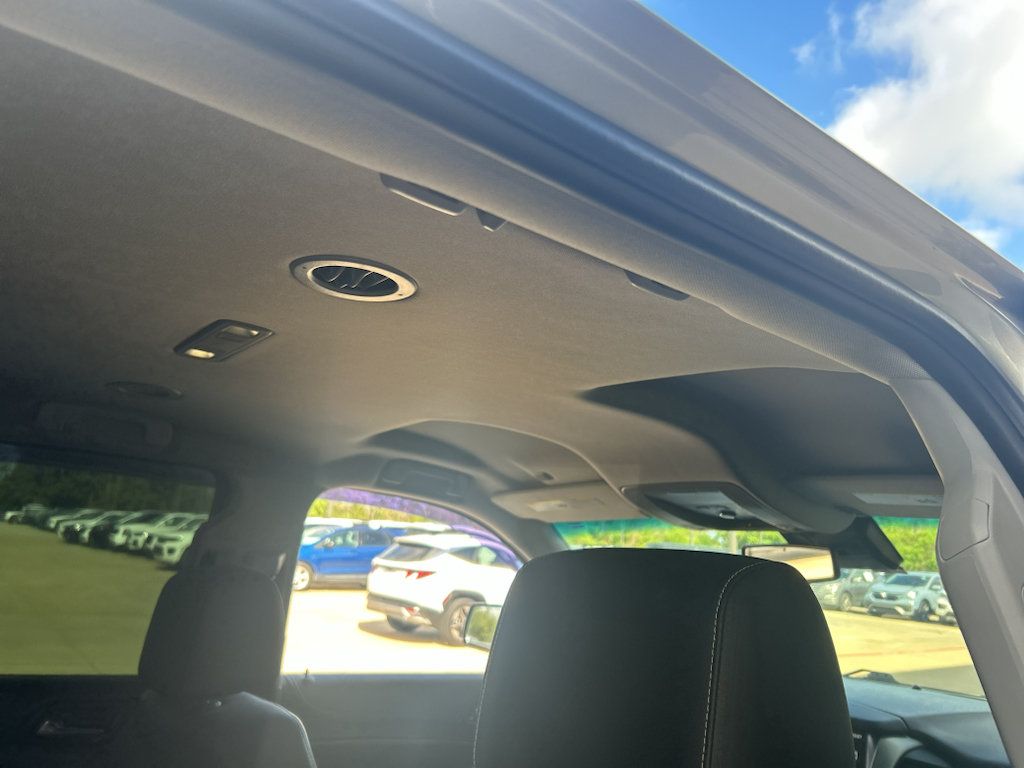 Used 2016 GMC Yukon XL SLT RWD image 24