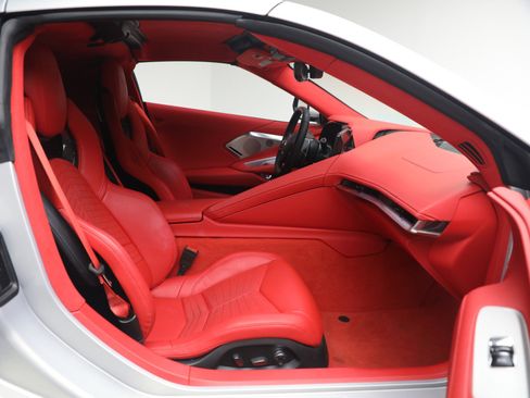 Used 2024 Chevrolet Corvette Stingray Premium Cpe w/ Z51 Performance Package RWD image 18