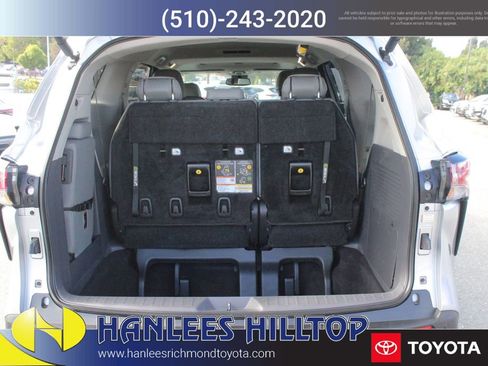 Used 2024 Toyota Sienna XLE image 11