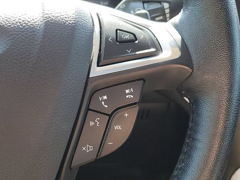 Used 2019 Ford Edge Titanium w/ Equipment Group 301A AWD/4WD image 29