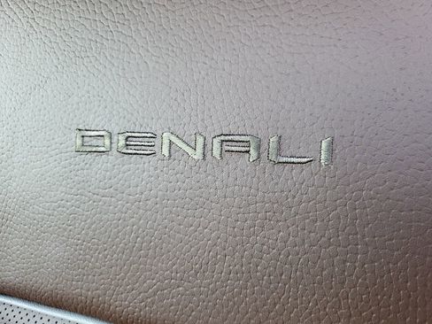 New 2025 GMC Sierra 2500 Denali w/ Denali Reserve Package image 20
