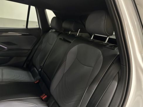 New 2026 Volkswagen Tiguan SE R-Line image 21