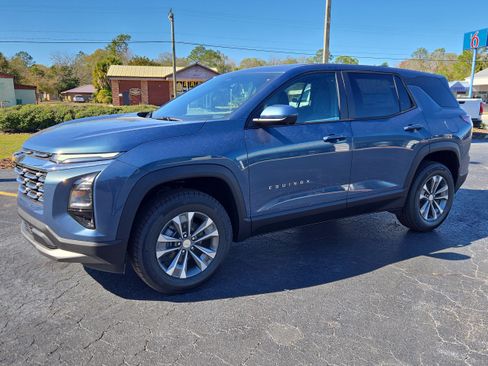 New 2026 Chevrolet Equinox LT w/ Convenience Package II image 8
