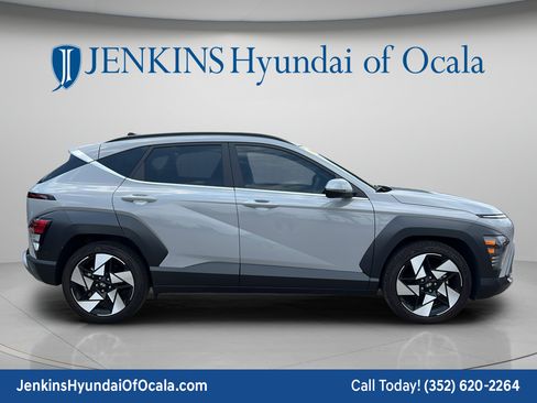 Certified 2024 Hyundai Kona Limited FWD image 2