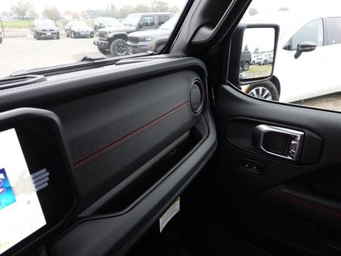 New 2026 Jeep Wrangler Unlimited Rubicon w/ Technology Group image 24