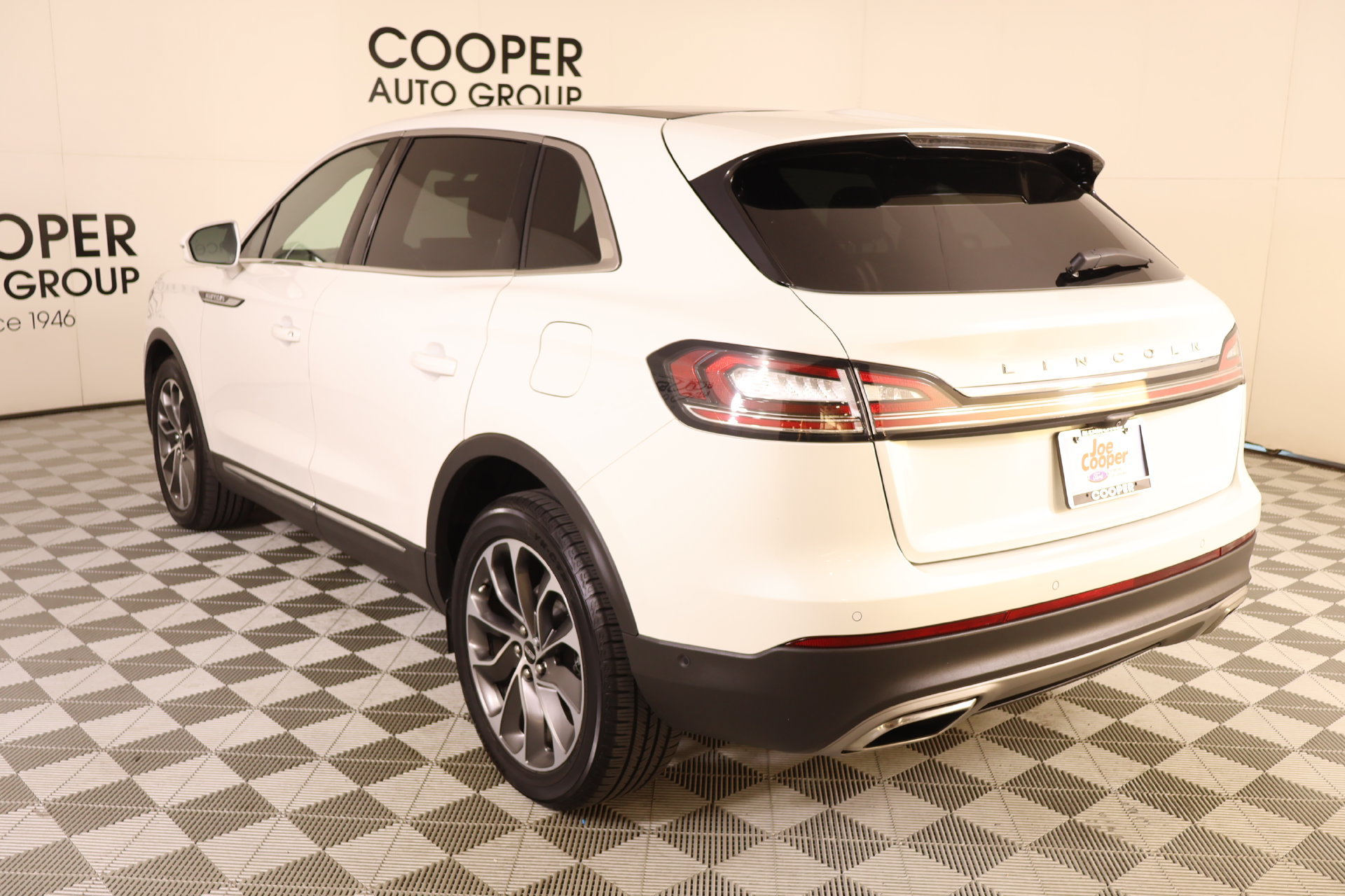 Used 2022 Lincoln Nautilus Reserve w/ Equipment Group 201A FWD image 23