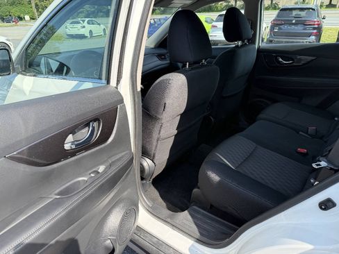 Used 2018 Nissan Rogue S AWD/4WD image 15