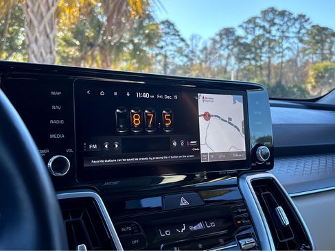 Used 2022 Kia Sorento SX image 12