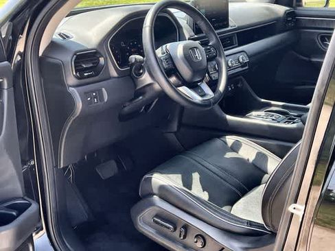 Certified 2023 Honda Pilot Elite image 3