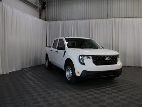 New 2025 Ford Maverick XL w/ Equipment Group 101A image 31