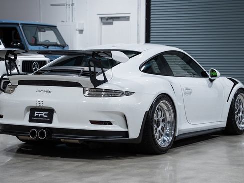 Used 2016 Porsche 911 GT3 RS image 15