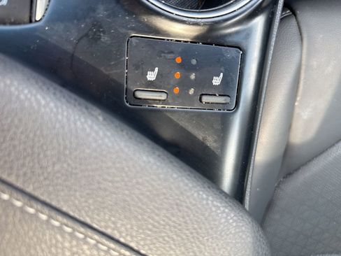 Used 2018 Toyota Camry XSE FWD image 28