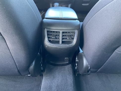 Used 2024 Chevrolet Malibu LT image 47