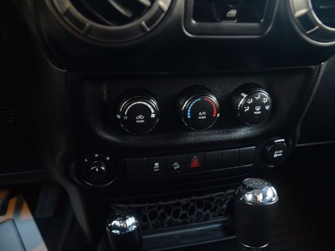 Used 2014 Jeep Wrangler Unlimited Sport w/ Quick Order Package 24S image 9