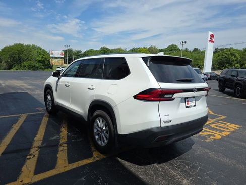 Used 2024 Toyota Grand Highlander AWD image 7