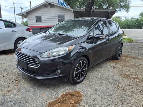 Used 2015 Ford Fiesta SE w/ Equipment Group 201A FWD image 3
