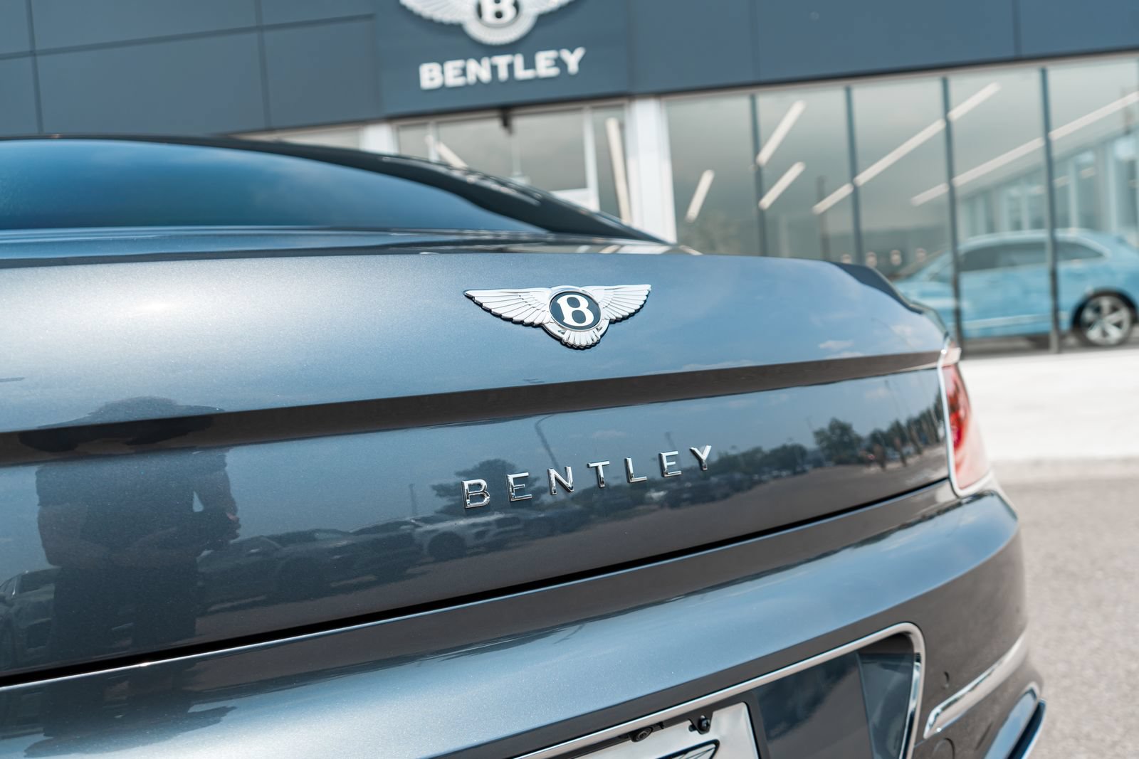 Certified 2026 Bentley Flying Spur V8 AWD/4WD image 10