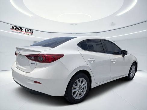 Used 2016 MAZDA MAZDA3 i Touring FWD image 3