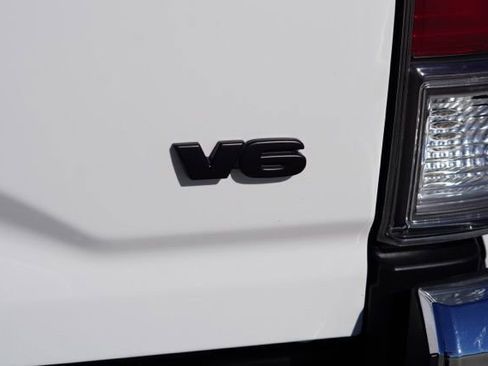 Used 2023 Toyota Tacoma TRD Off-Road image 13