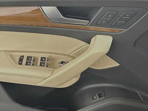 Certified 2025 Audi Q5 2.0T Premium Plus w/ Premium Plus Package image 17