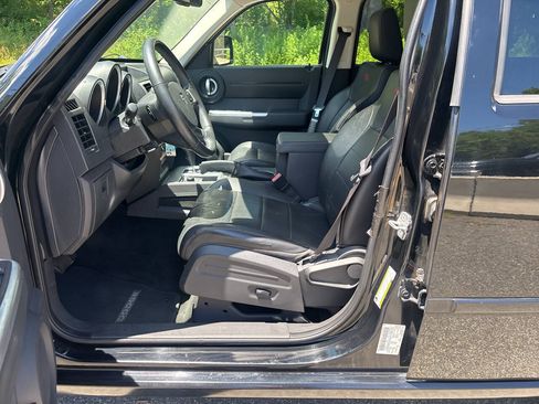 Used 2007 Dodge Nitro R/T AWD/4WD image 19