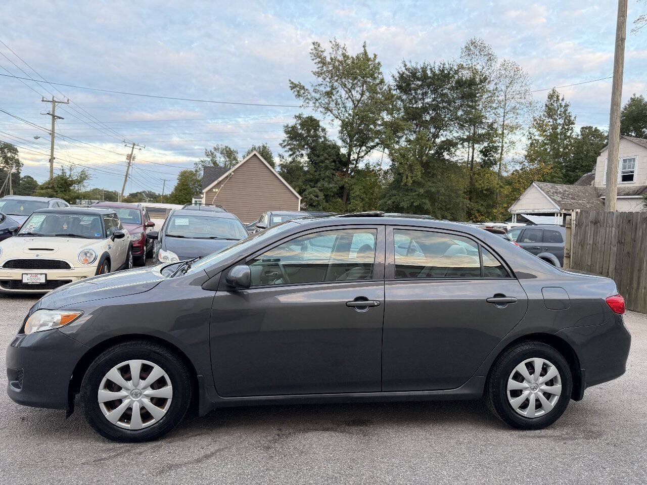 Used 2009 Toyota Corolla LE FWD image 5