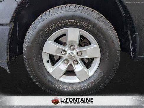 Used 2015 RAM 1500 ST w/ SXT Appearance Group AWD/4WD image 30