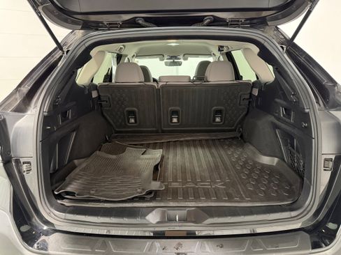 Used 2020 Subaru Outback Premium image 28