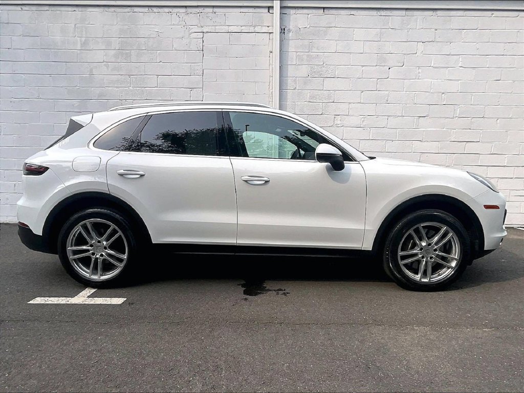 Certified 2023 Porsche Cayenne AWD/4WD image 6