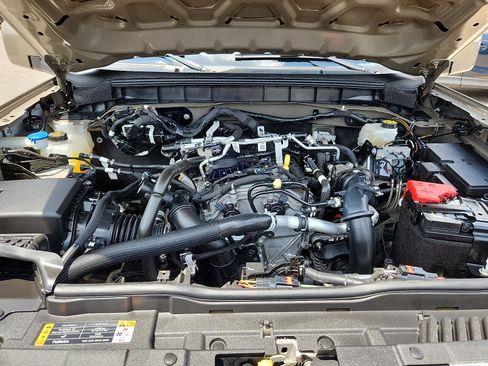 Used 2025 Ford Bronco Outer Banks AWD/4WD image 27