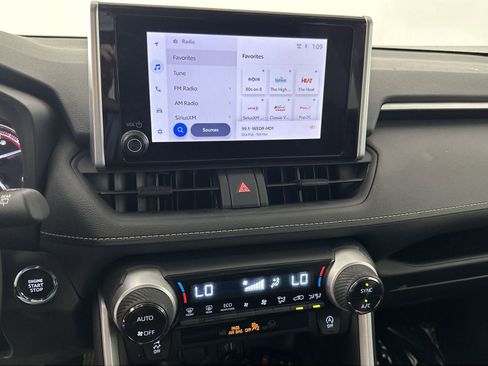 Used 2024 Toyota RAV4 XLE w/ Convenience Package FWD image 20