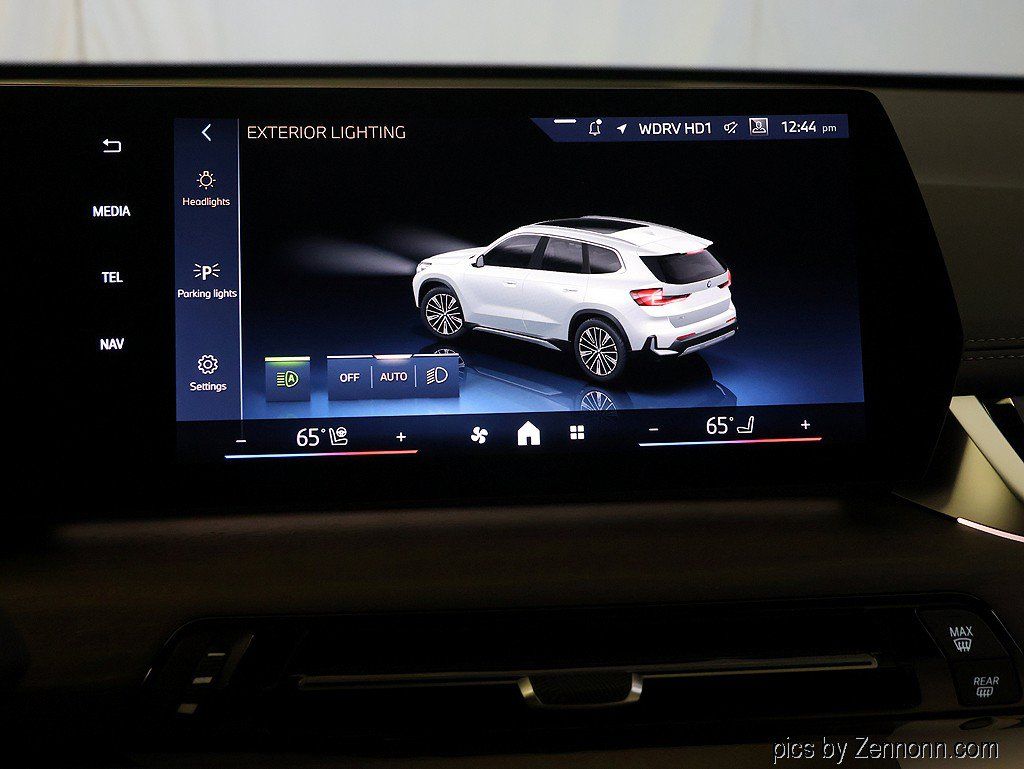 New 2027 BMW X1 xDrive28i AWD/4WD image 19
