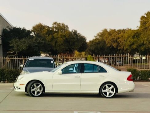 Used 2009 Mercedes-Benz E 350 E 350 4dr Sedan image 6