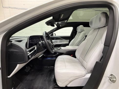 Used 2024 Cadillac Lyriq Luxury RWD image 23