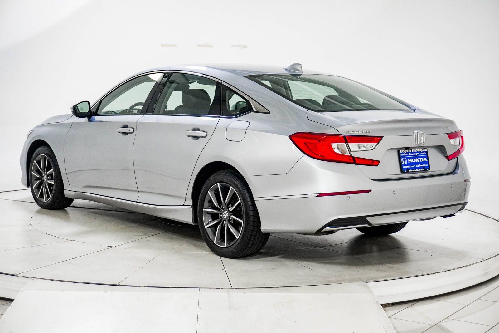 Used 2021 Honda Accord EX-L image 6